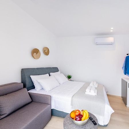 Sunwaves Beach Studio I Ialysos  Extérieur photo