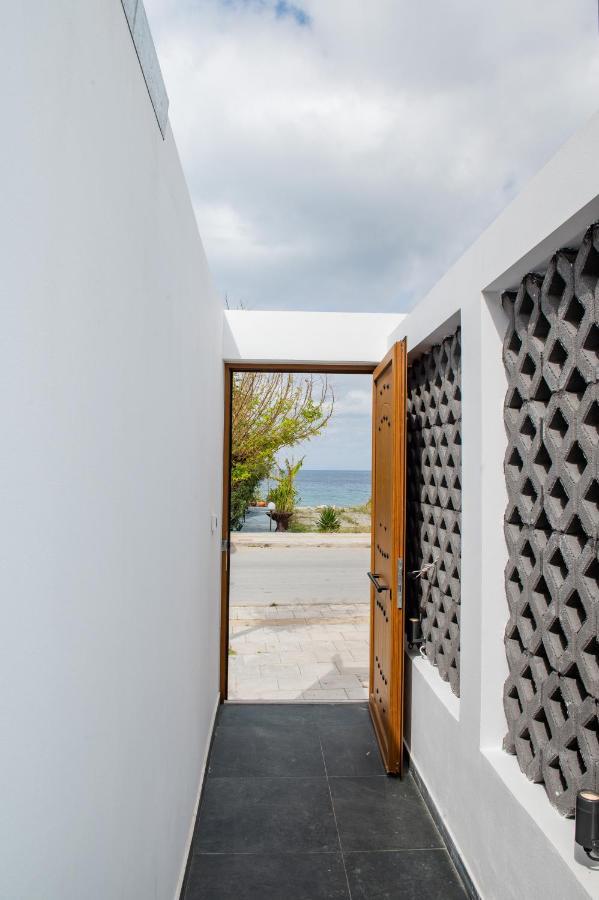 Sunwaves Beach Studio I Ialysos  Extérieur photo